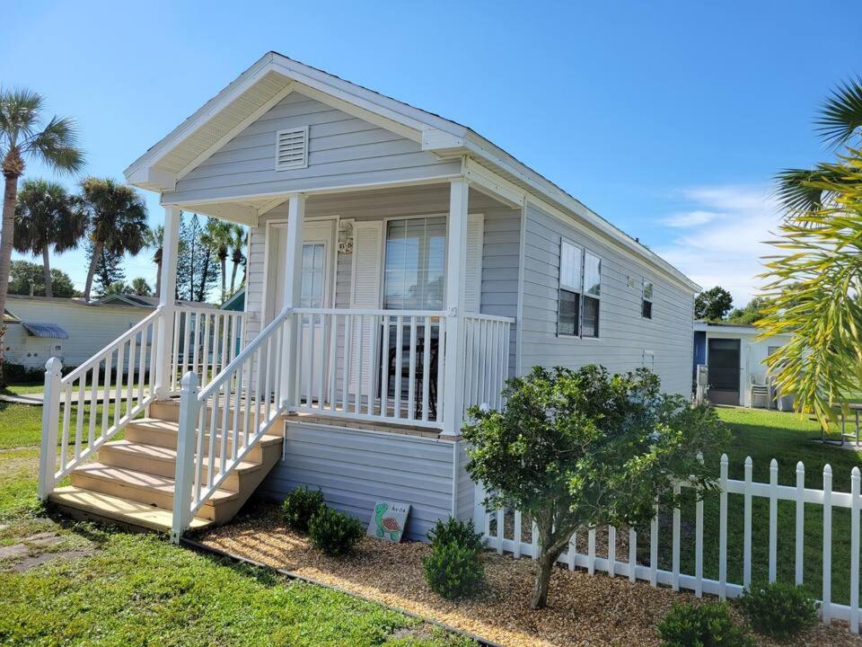 Tiny House in RV Resort, North Fort Myers (updated prices 2025)