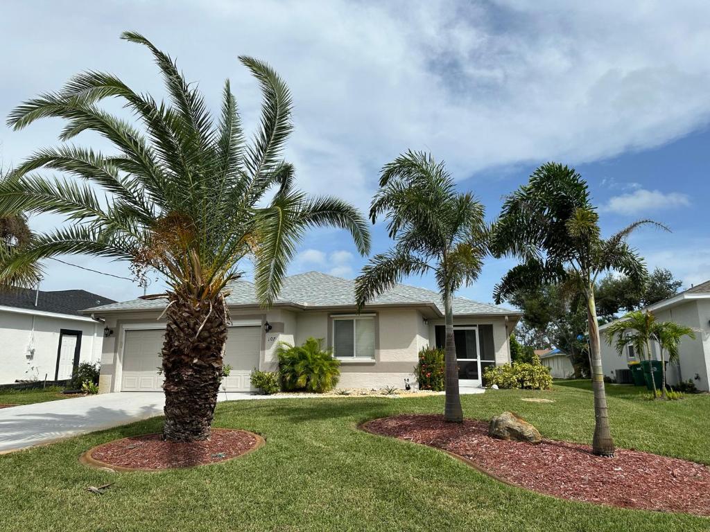32 Pool home in Rotonda Lakes - Apartment