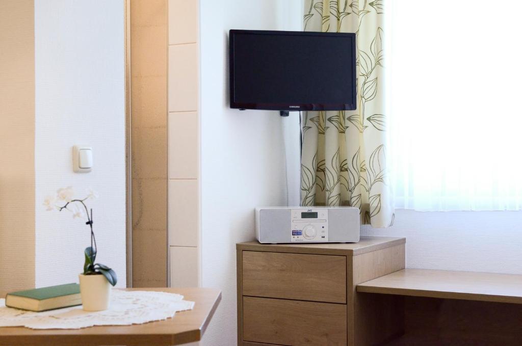 TV a/nebo společenská místnost v ubytování Haus Magdalena