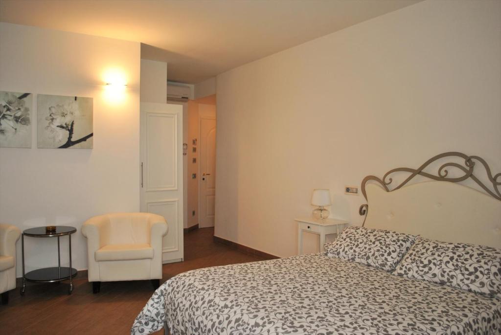 Hotel Residence Baiadelsole - Deluxe Tweepersoonskamer Met Uitzicht Op Zee