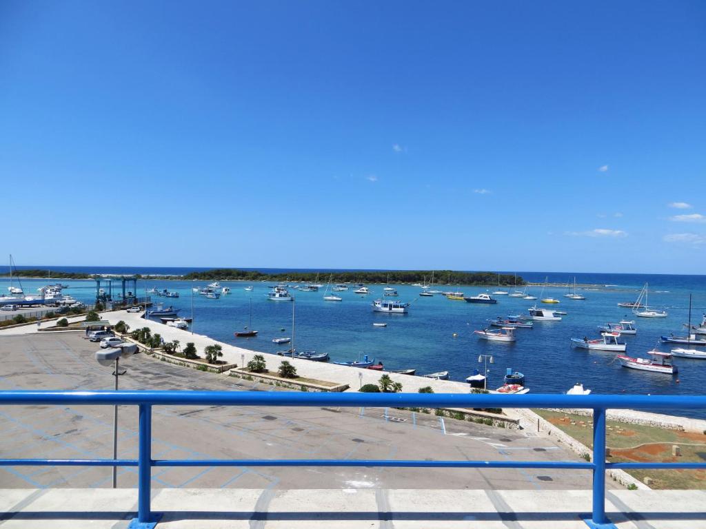 FronteMare Rooms - Housity