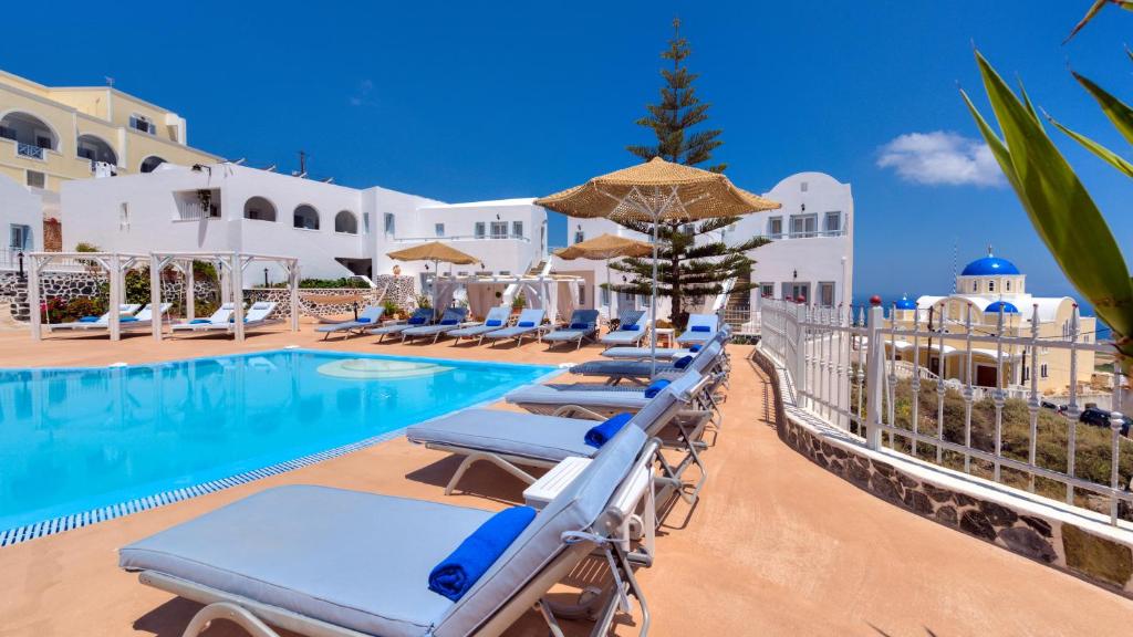 Bazén v ubytování Dream Island Hotel nebo v jeho okolí