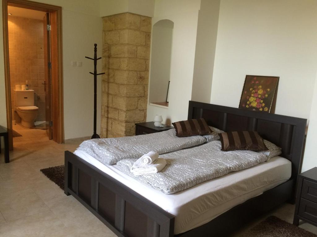 Miriam Short Term Rental - Deluxe Double Room With Bath
