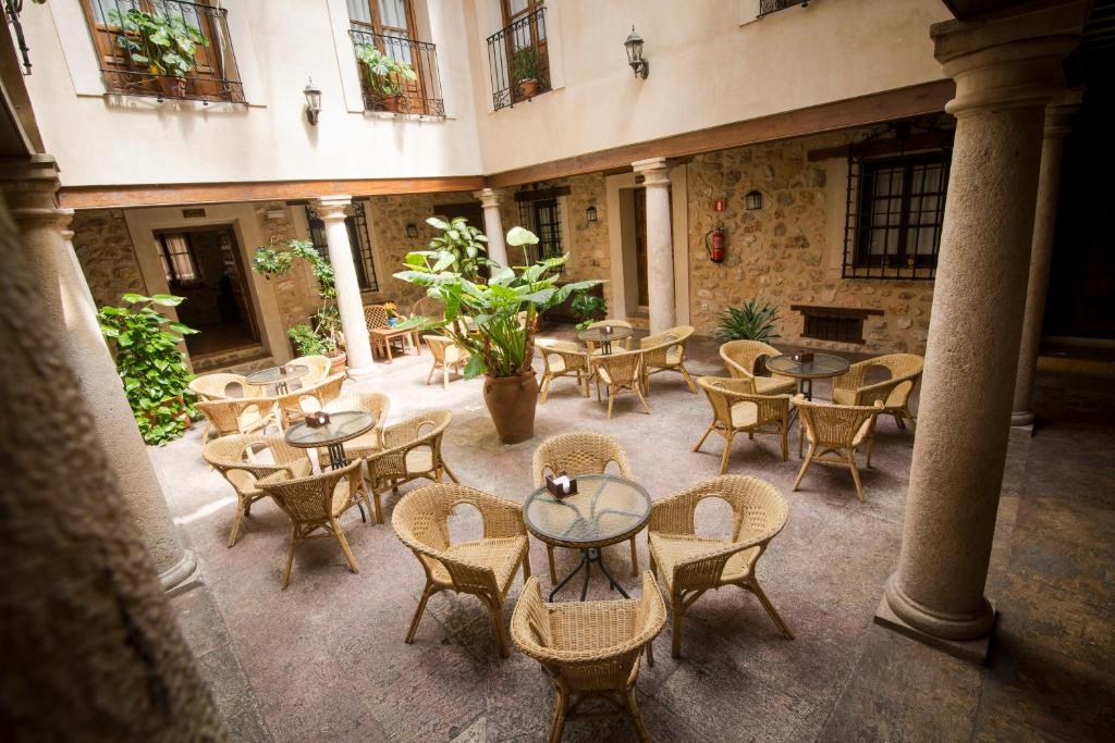 Hospedería Real Casona la Beltraneja - 7