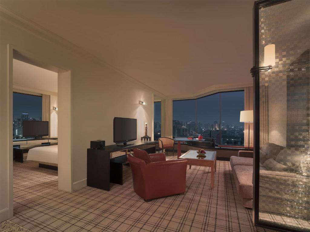 
Grand Executive King Suite

