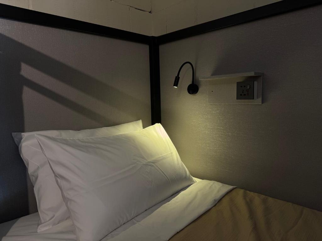 Miner's House Ipoh - Cama Em Dormitório Misto Com 8 Camas