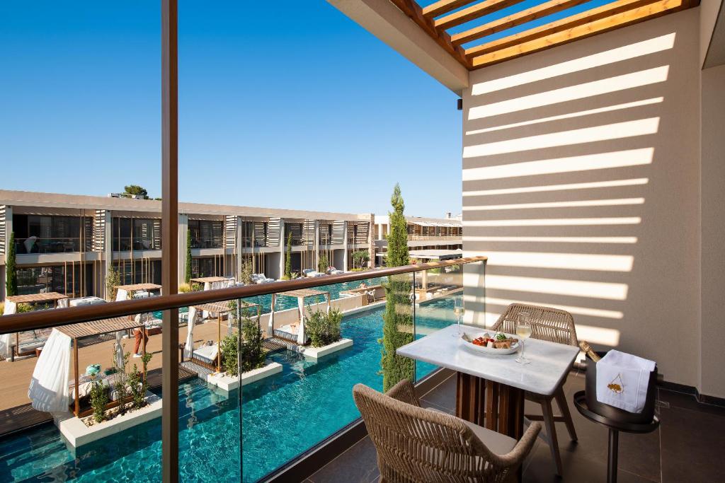 Royal Pearl Island Chios Hotel and Spa - 3