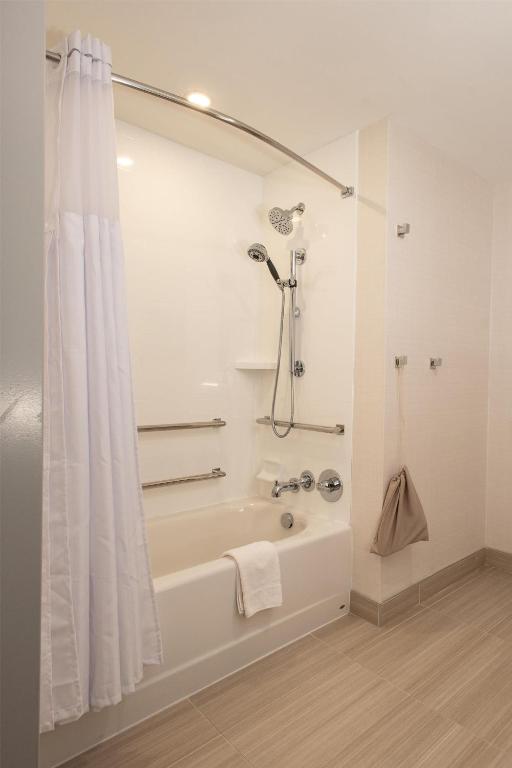 Hilton Garden Inn Dayton Downtown - 