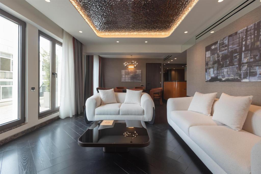 Adia Aluma Athens, Curio Collection By Hilton - Resim 38