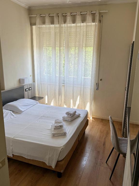 Hotel Laura - Resim 6