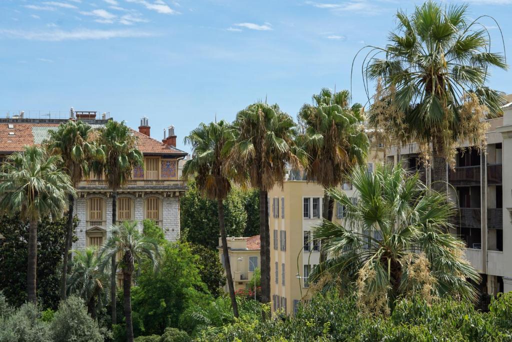 
Executive Triple Room
