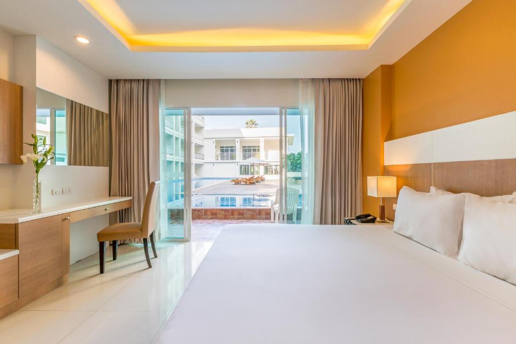 Chanalai Hillside Resort, Karon Beach - 12