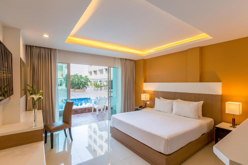 Chanalai Hillside Resort, Karon Beach - 10