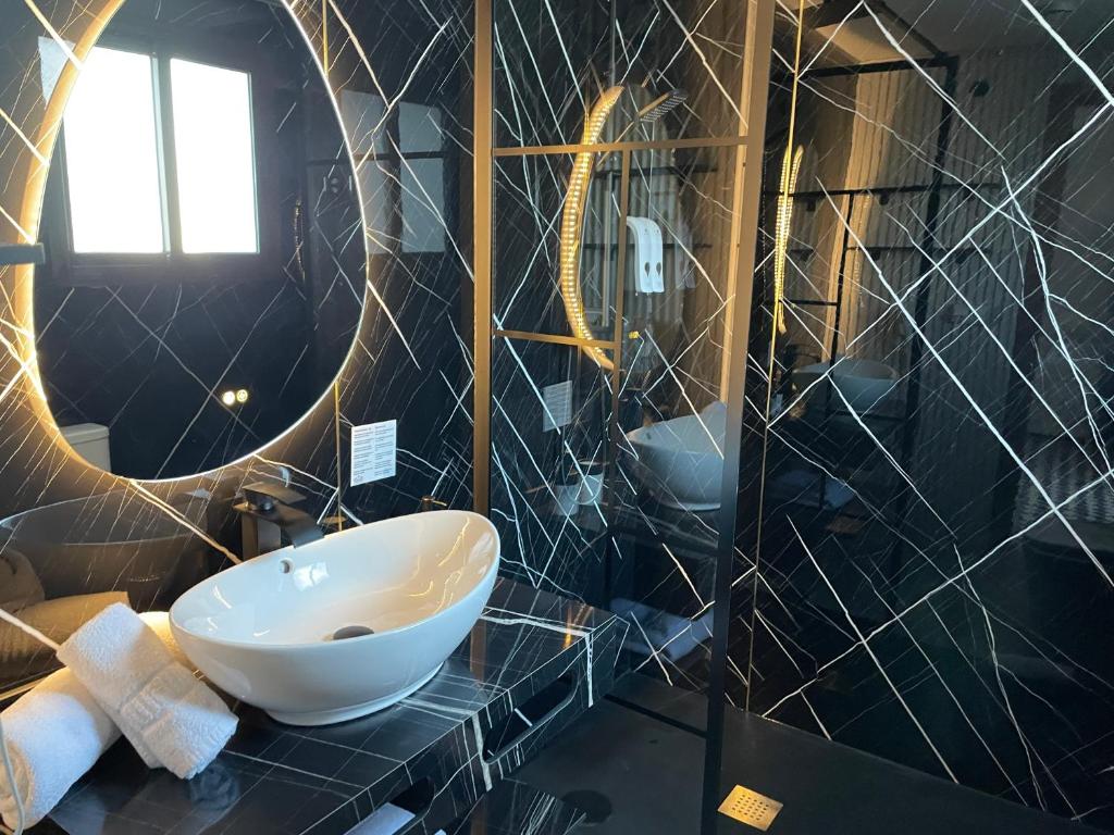 Hostal Boutique Tolox Sierra de las Nieves - Habitación Doble Con Baño Privado