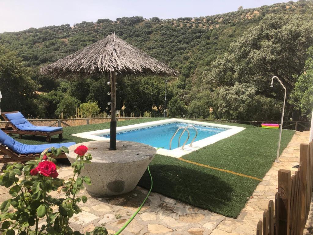 Bazén v ubytovaní Rancho Calvillo alebo v jeho blízkosti