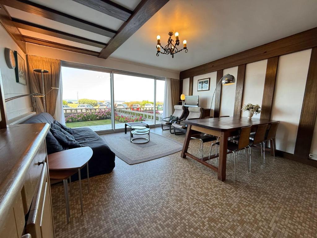 Photo de la galerie de l'établissement Appartement confortable au cœur du Touquet-Paris-Plage, vue mer, 70 m², à Le Touquet-Paris-Plage