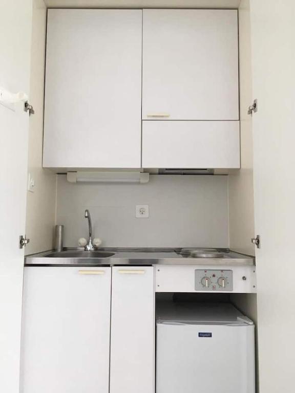 Leon Studio Steps from Zurich HB Station - Resim 5