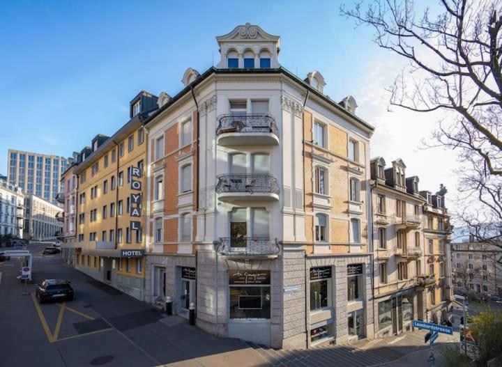 Leon Studio Steps from Zurich HB Station - Resim 8