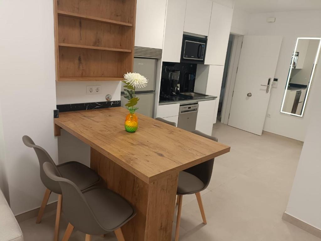 Huelin Edificio Apartamentos - Resim 9