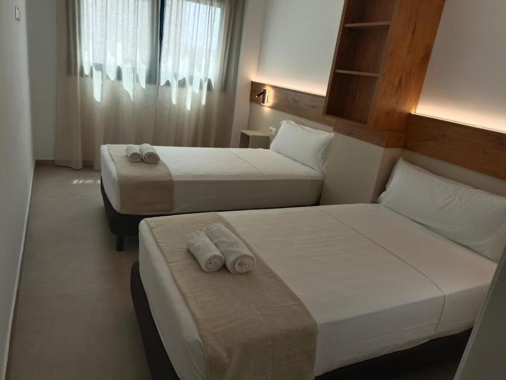 Huelin Edificio Apartamentos - Resim 13