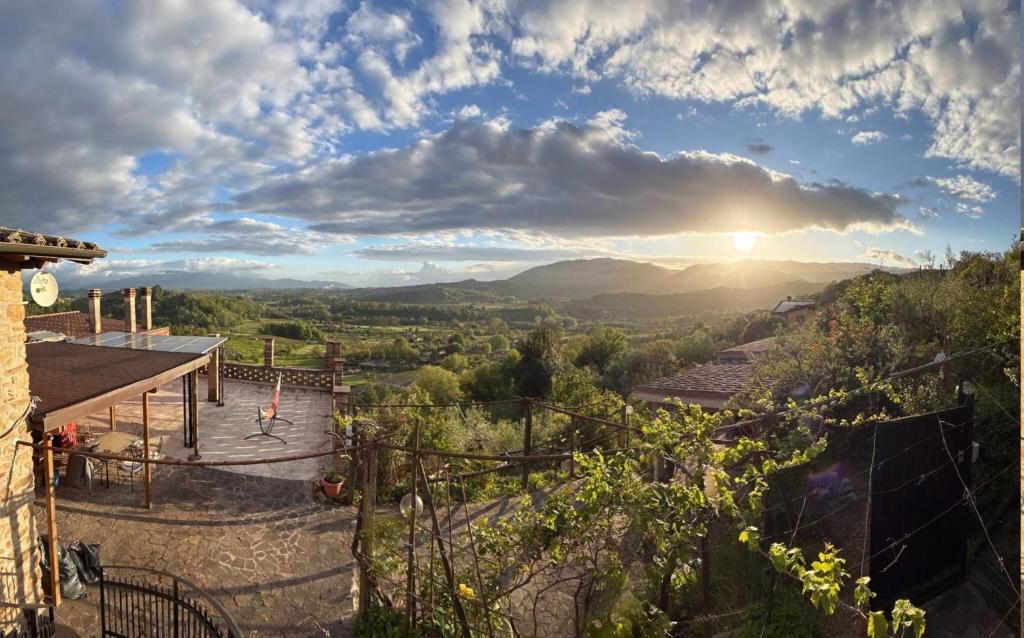 Hillside home with fantastic view - 7 beds - only 1h from Rome, Olevano ...