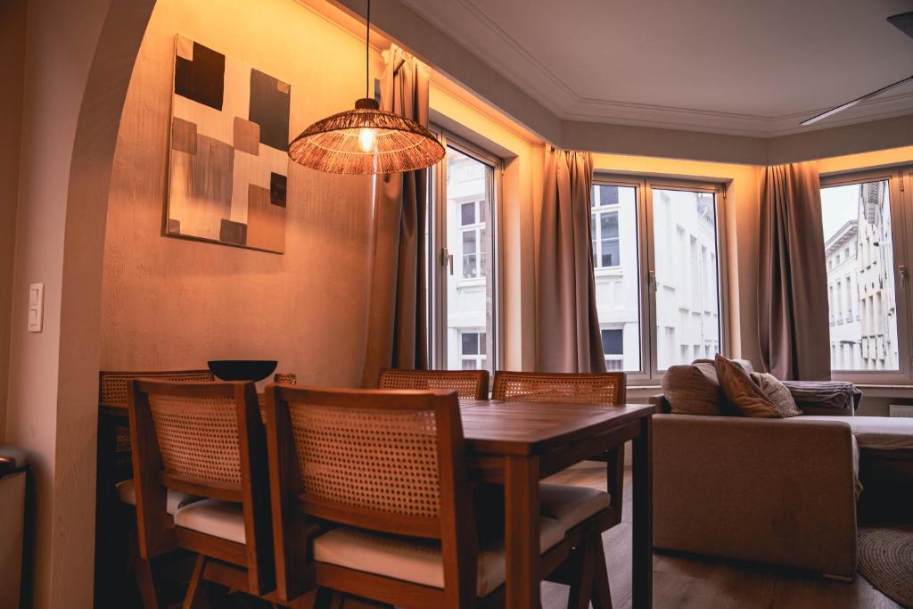 Japandi Lofts - 2 Bedrooms at old city of Antwerp - Resim 10