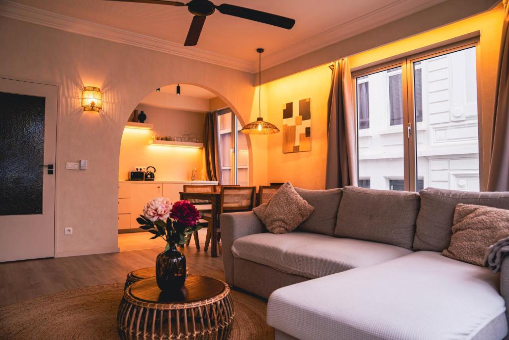 Japandi Lofts - 2 Bedrooms at old city of Antwerp - Resim 4