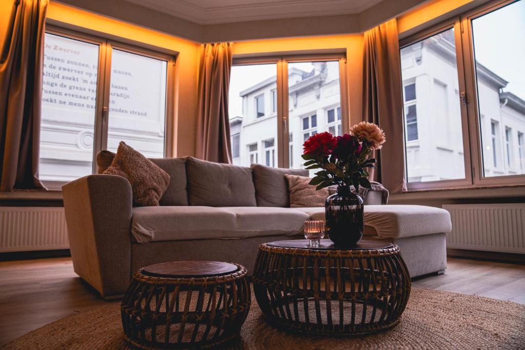 Japandi Lofts - 2 Bedrooms at old city of Antwerp - Resim 18