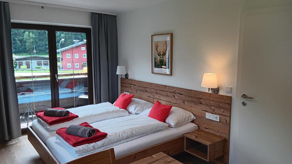 Haus Huber Zimmer und Apartments - 7