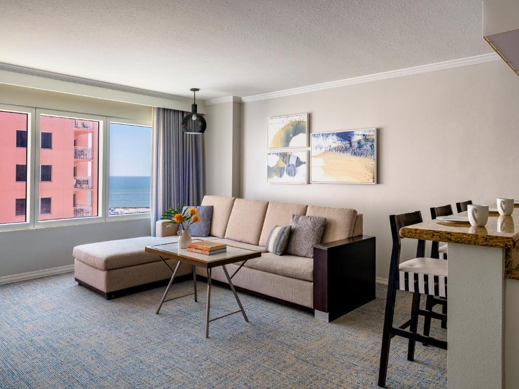 Hyatt Regency Clearwater Beach Resort & Spa - 