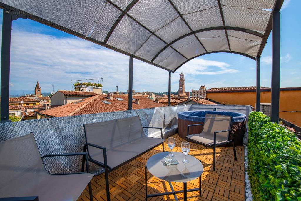 Μπαλκόνι ή βεράντα στο Arena Suite Mazzini Luxury Apartament