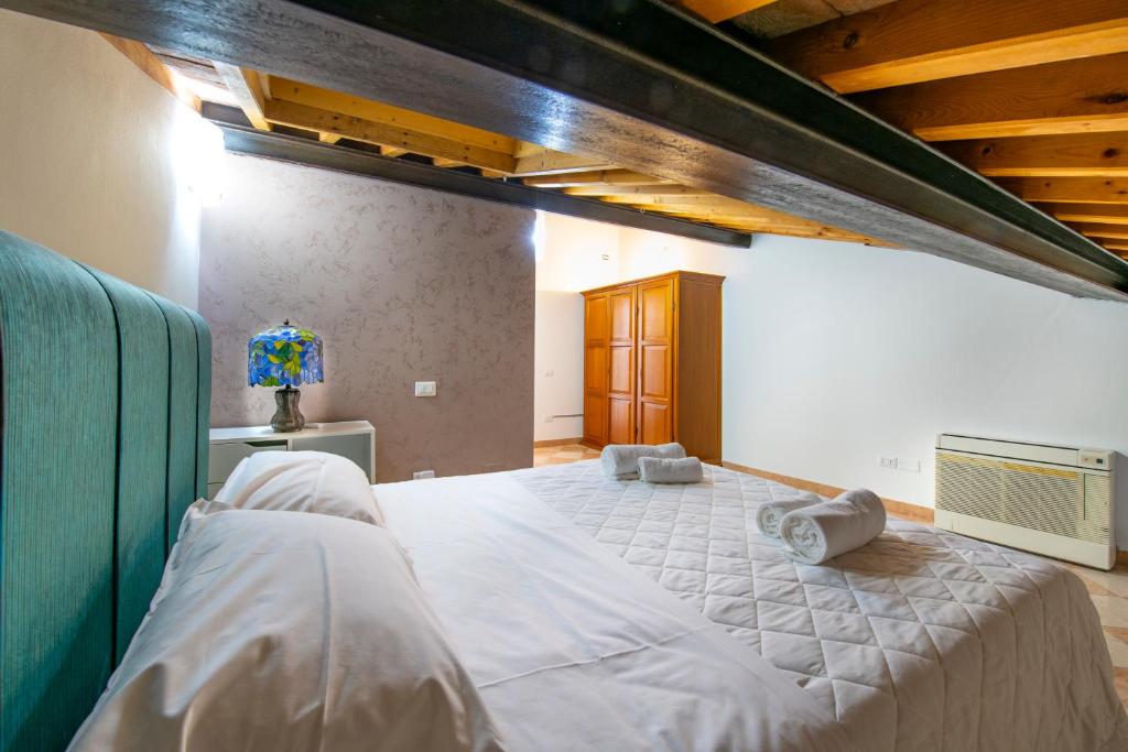 Arena Suite Mazzini Luxury Apartament - Resim 45