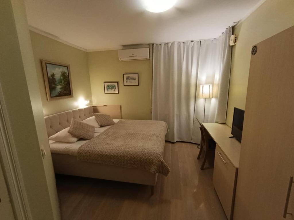 Inge Villa Apartment Hotel - Tweepersoonskamer Met 2 Aparte Bedden