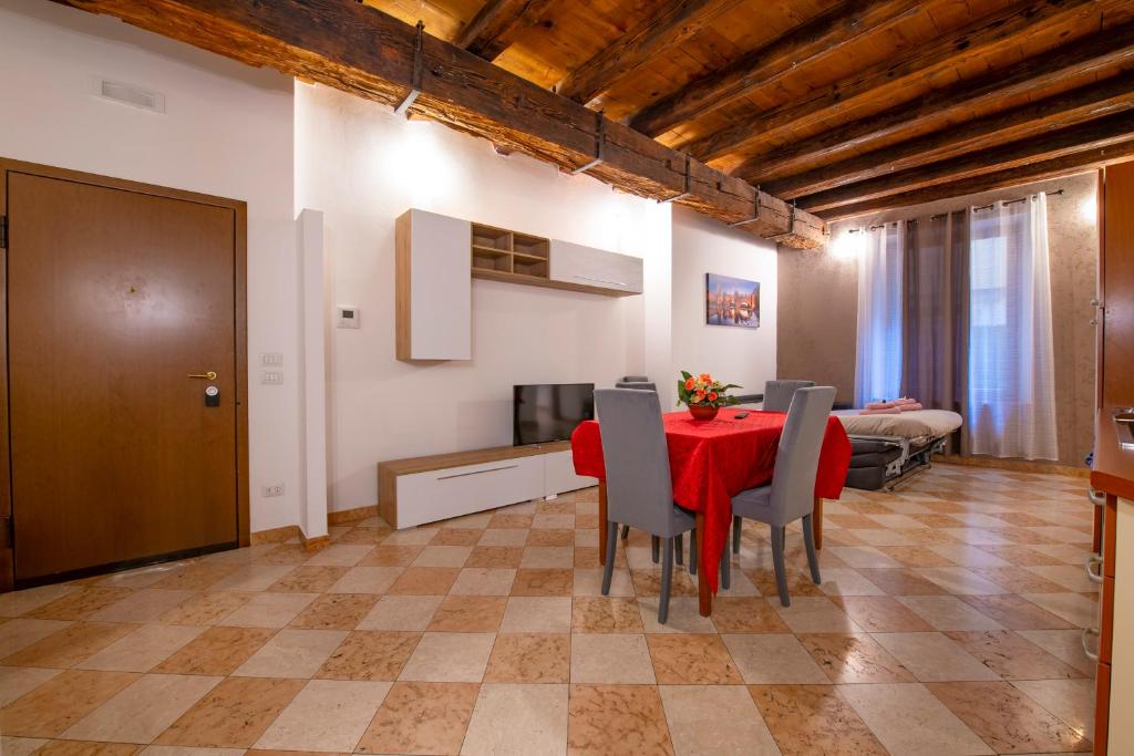 Arena Suite Mazzini Luxury Apartament - Resim 30