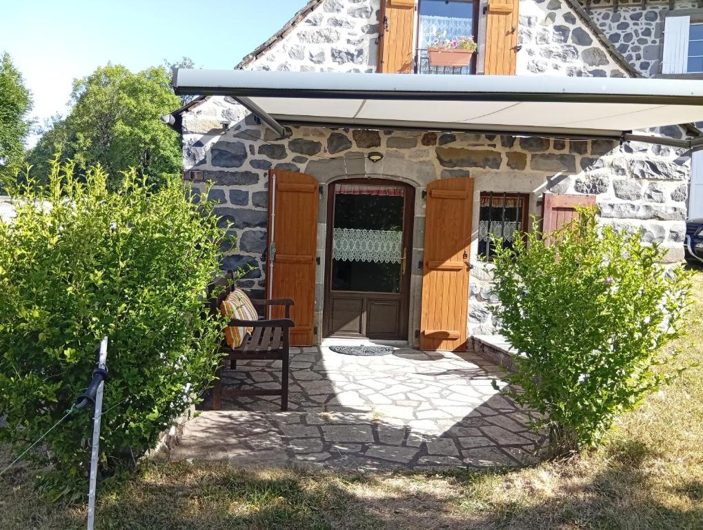 Hoone, kus puhkemaja asub