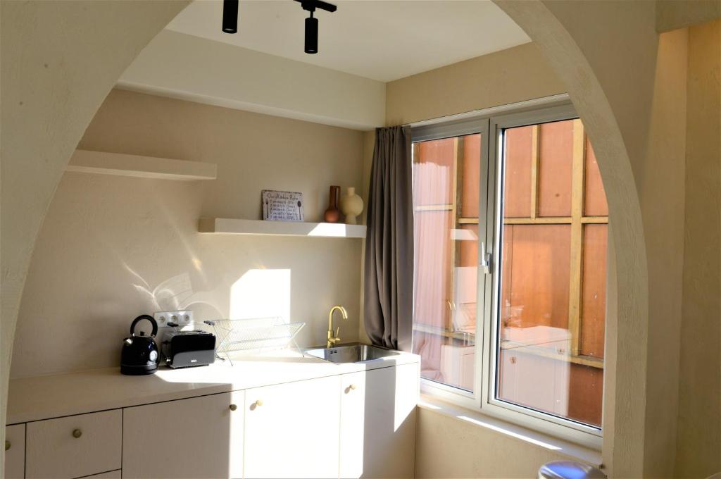 Japandi Lofts - 2 Bedrooms at old city of Antwerp - Resim 8