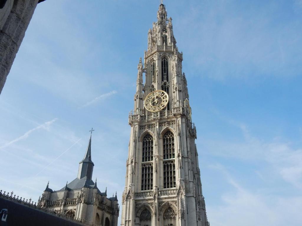 Japandi Lofts - 2 Bedrooms at old city of Antwerp - Resim 9