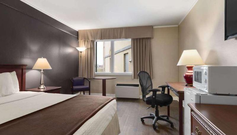 Gallery image of Regal Inn Brockville in Brockville