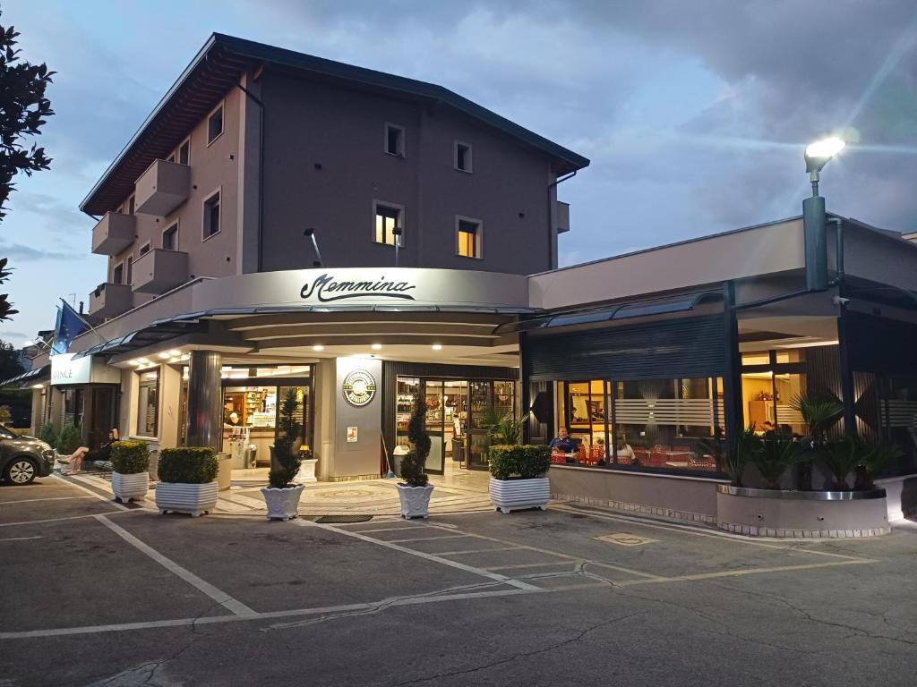 Budova, kde se hotel nachází