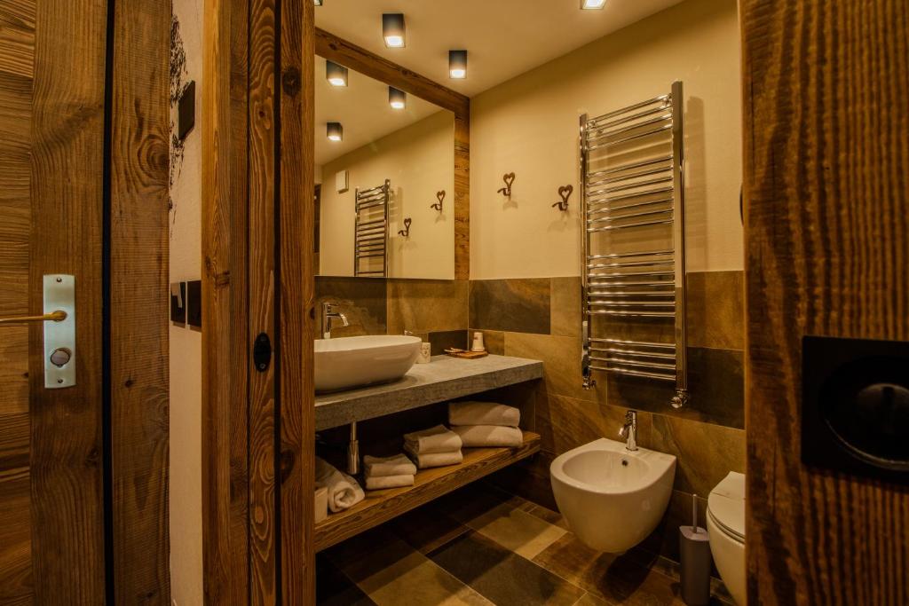 Hotel De Champoluc - Deluxe Double Room With Balcony