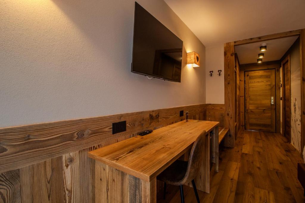 Hotel De Champoluc - Deluxe Triple Room