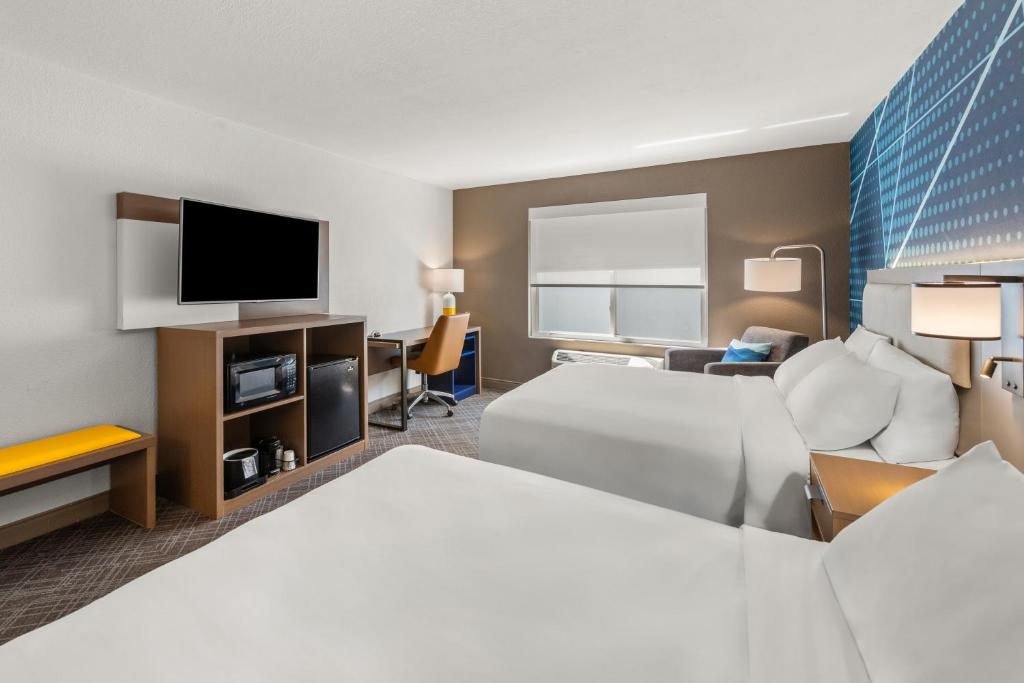 Comfort Inn & Suites Olathe - Kansas City photo