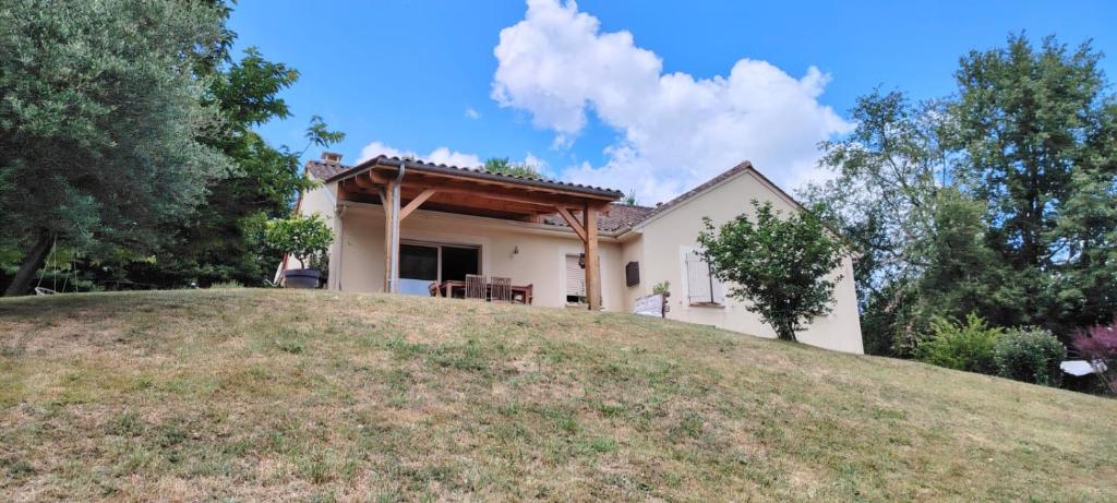 Budova, kde se prázdninový dům nachází