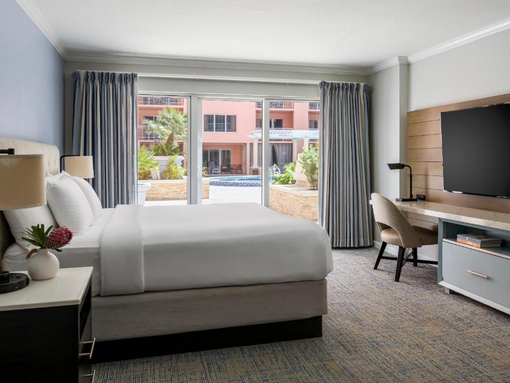 Hyatt Regency Clearwater Beach Resort & Spa - 