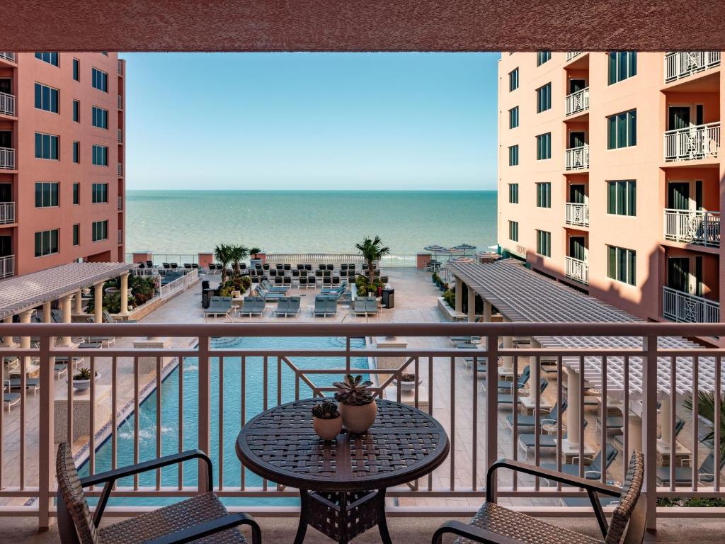 Hyatt Regency Clearwater Beach Resort & Spa - 