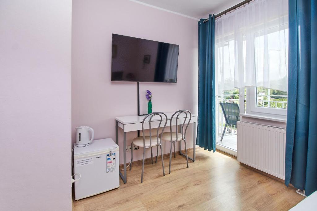 CLIFF House - Deluxe Double Room With Balcony