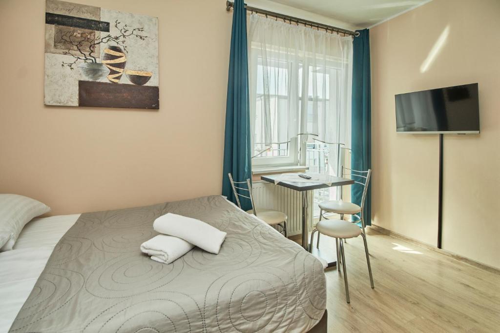 CLIFF House - Economy Triple Room