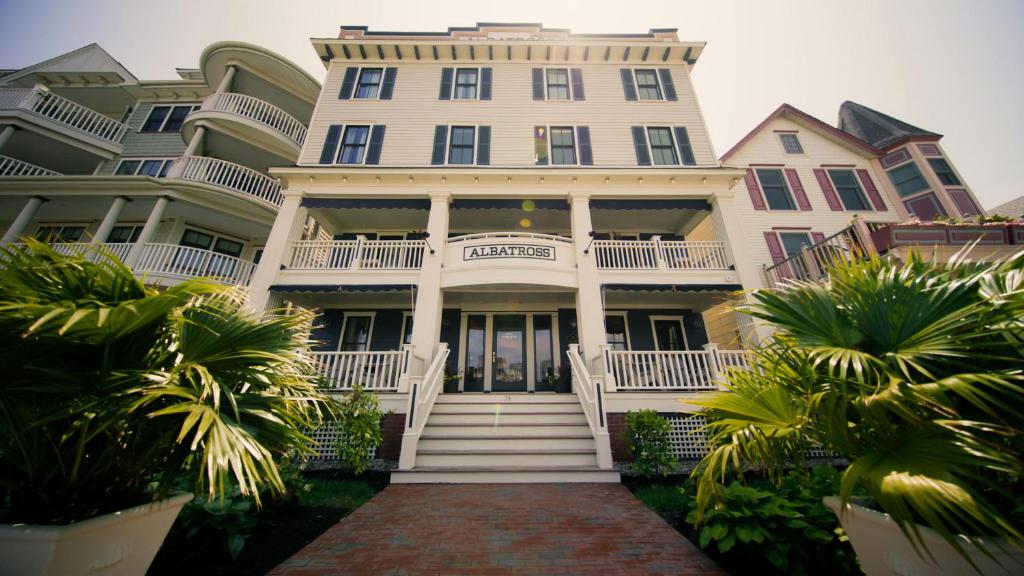 Hotel Albatross photo