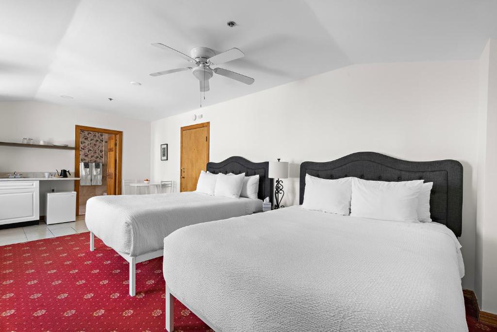 Majestic Hotel photo