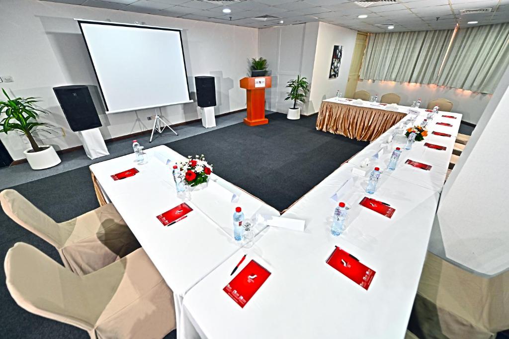Ewan Ajman Suites Hotel - Resim 36